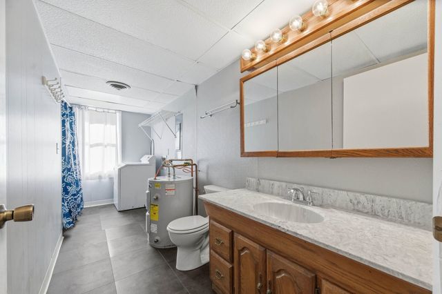 219 W Allison St, Andover, KS 67002