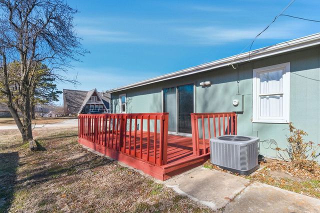 219 W Allison St, Andover, KS 67002