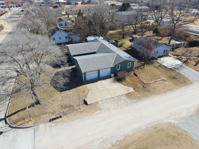 219 W Allison St, Andover, KS 67002