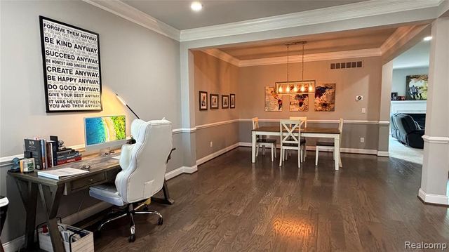 23916 Seminole Trail, Novi, MI 48375