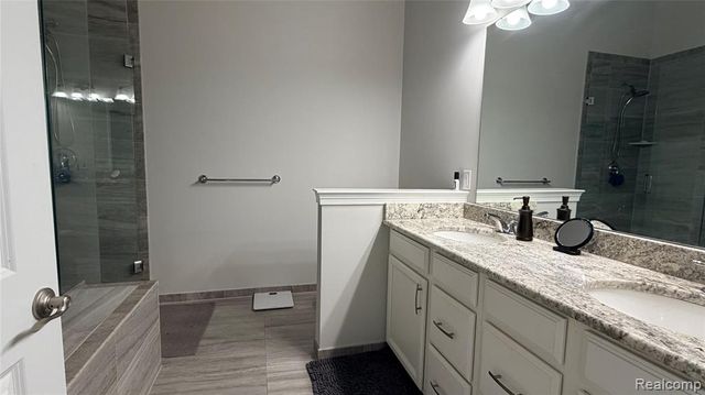23916 Seminole Trail, Novi, MI 48375