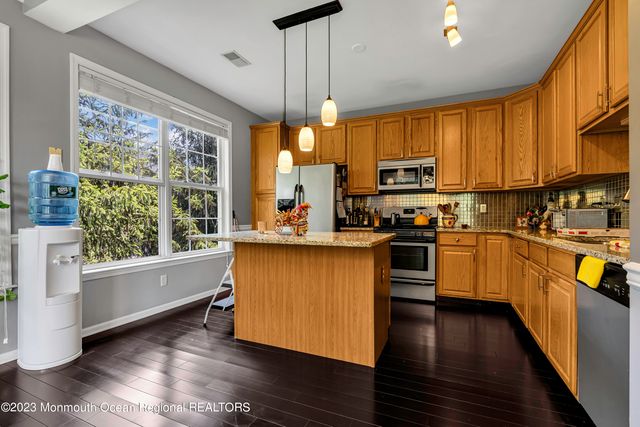 536 St Andrews Place, Manalapan, NJ 07726