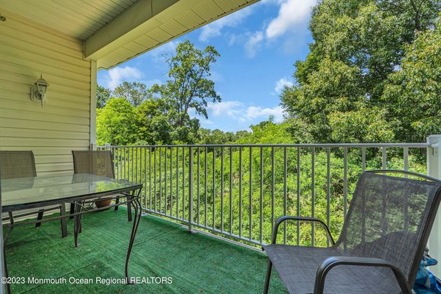 536 St Andrews Place, Manalapan, NJ 07726
