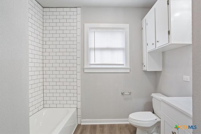 809 E 12th Avenue, Belton, TX 76513