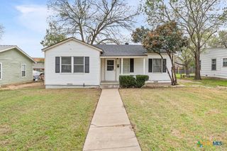 809 E 12th Avenue, Belton, TX 76513