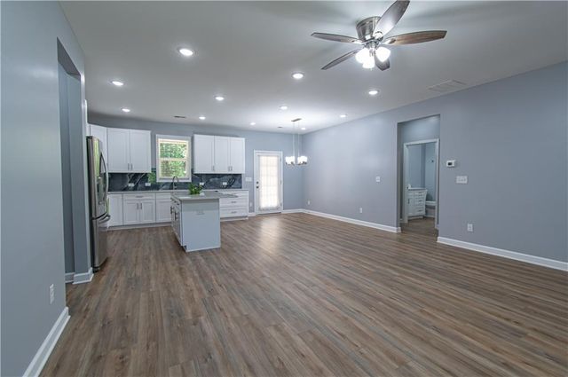 567 Martin Luther King Jr. Dr., Jefferson, GA 30549