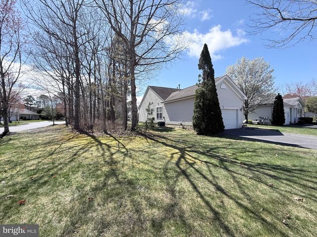 179 BREWSTER DR, Absecon, NJ 08205