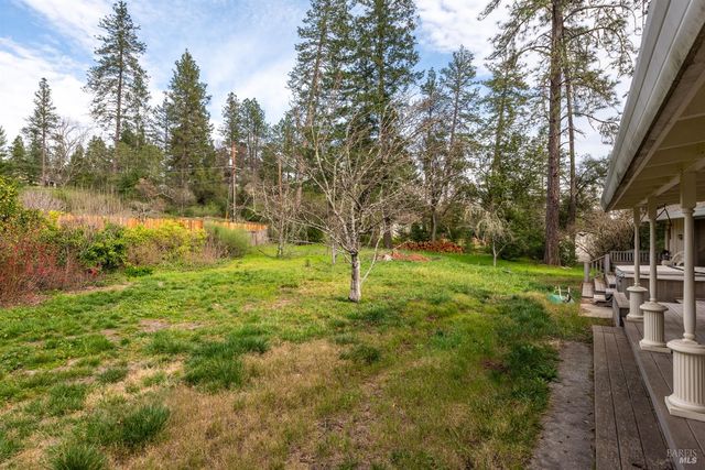 506 La Tierra Dr, Angwin, CA 94508