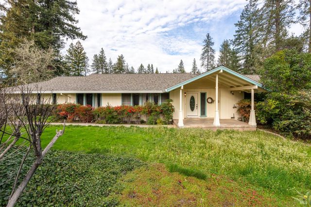 506 La Tierra Dr, Angwin, CA 94508