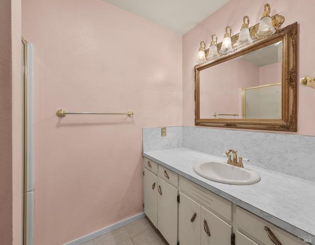 506 La Tierra Dr, Angwin, CA 94508