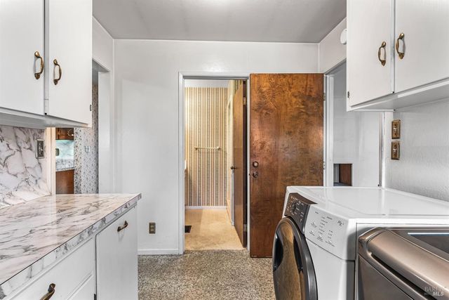 506 La Tierra Dr, Angwin, CA 94508