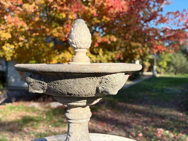 506 La Tierra Dr, Angwin, CA 94508