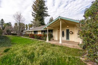 506 La Tierra Dr, Angwin, CA 94508