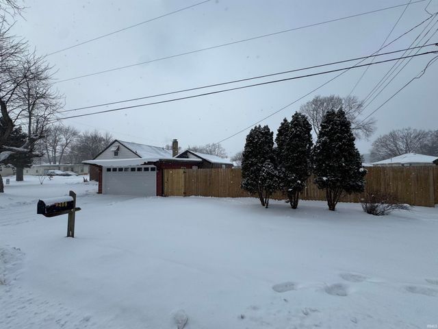 145 E Willow Drive, South Bend, IN 46637