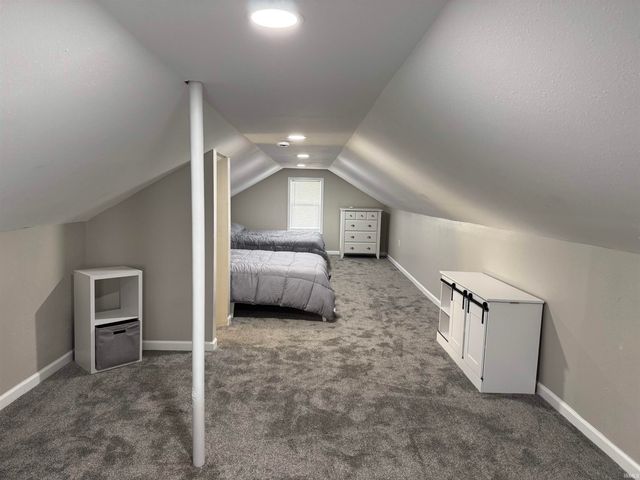 145 E Willow Drive, South Bend, IN 46637