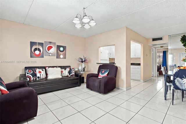 2200 Springdale Boulevard 209, Palm Springs, FL 33461