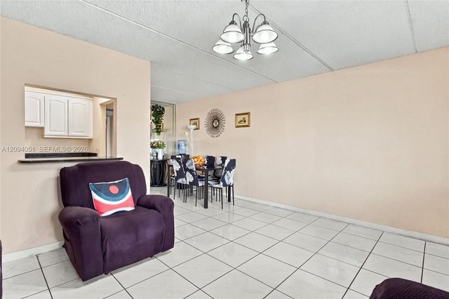 2200 Springdale Boulevard 209, Palm Springs, FL 33461