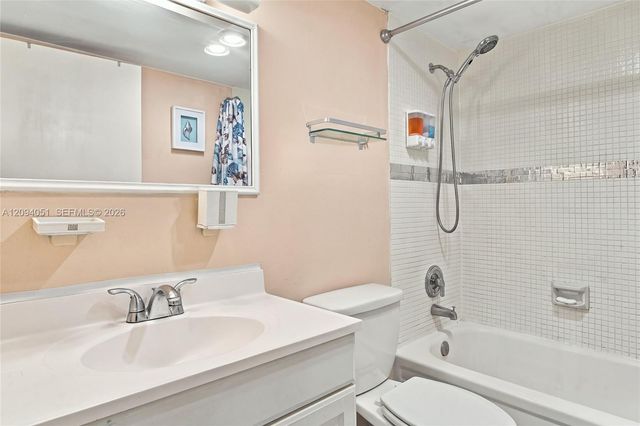 2200 Springdale Boulevard 209, Palm Springs, FL 33461