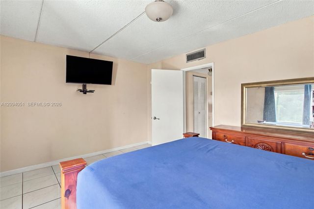 2200 Springdale Boulevard 209, Palm Springs, FL 33461