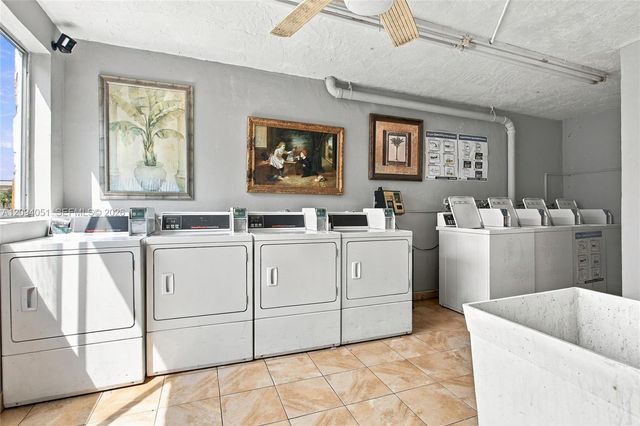2200 Springdale Boulevard 209, Palm Springs, FL 33461