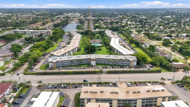 2200 Springdale Boulevard 209, Palm Springs, FL 33461