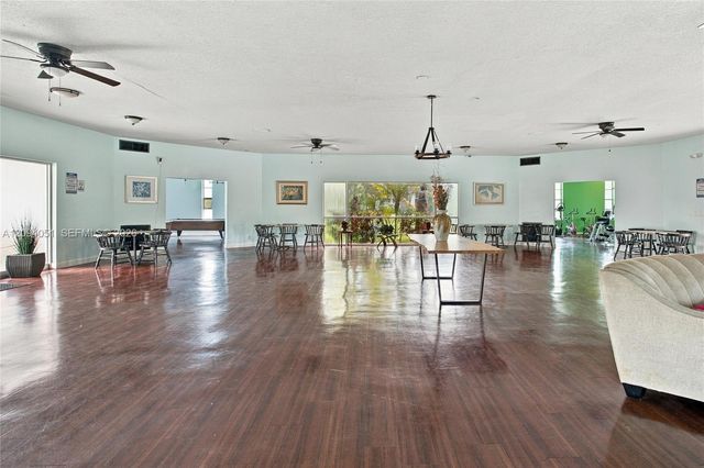 2200 Springdale Boulevard 209, Palm Springs, FL 33461