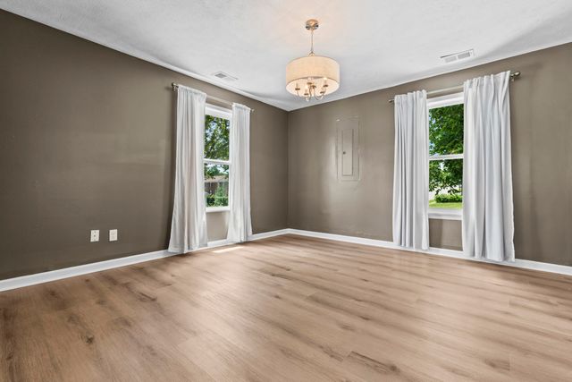 103 W Brown Street, Nicholasville, KY 40356