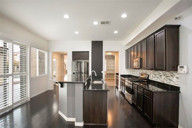 6561 Grand Concourse Street, Las Vegas, NV 89166