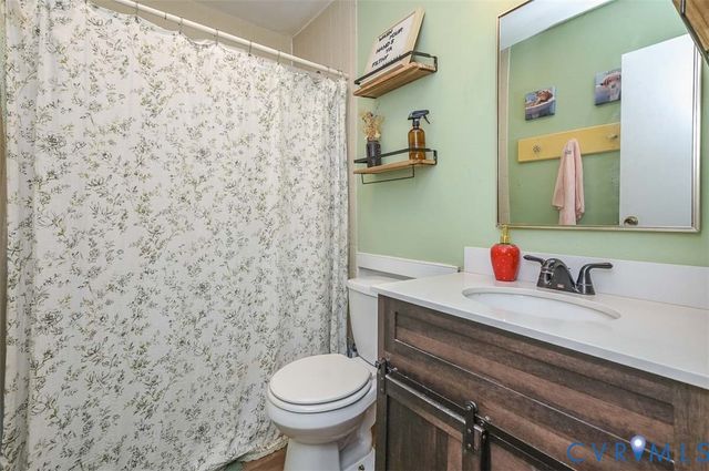 6621 Dogwood Dr, Quinton, VA 23141