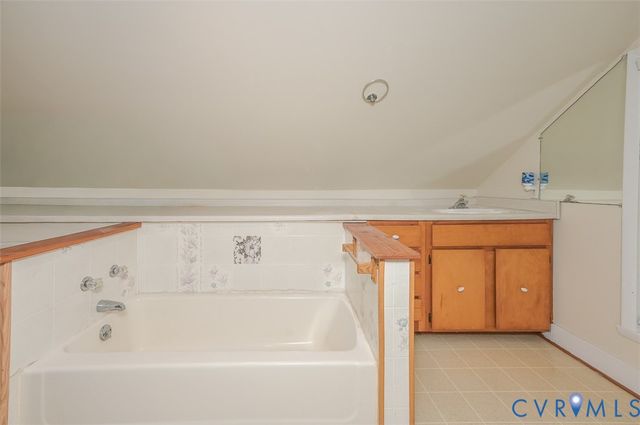 6621 Dogwood Dr, Quinton, VA 23141