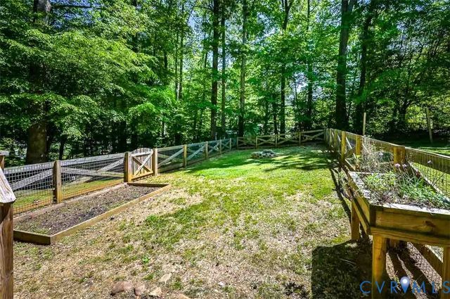 6621 Dogwood Dr, Quinton, VA 23141
