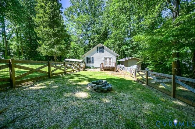 6621 Dogwood Dr, Quinton, VA 23141