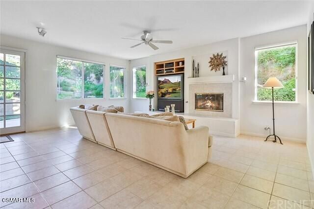 580 Winncastle Street, Simi Valley, CA 93065
