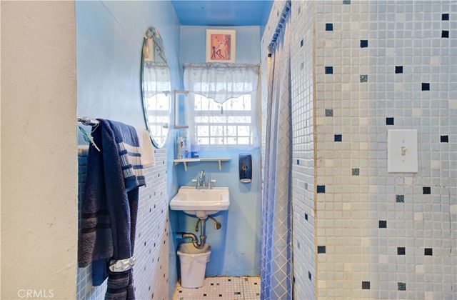 642 E 136th Street, Los Angeles, CA 90059