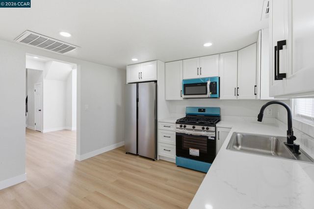 235 E Knoles Way, Stockton, CA 95204