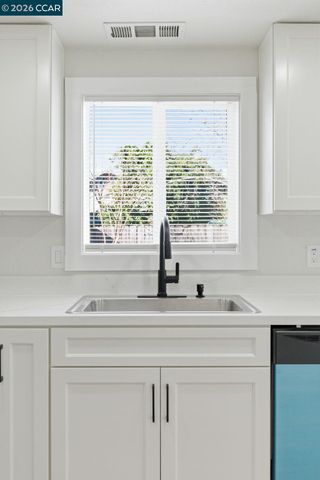 235 E Knoles Way, Stockton, CA 95204