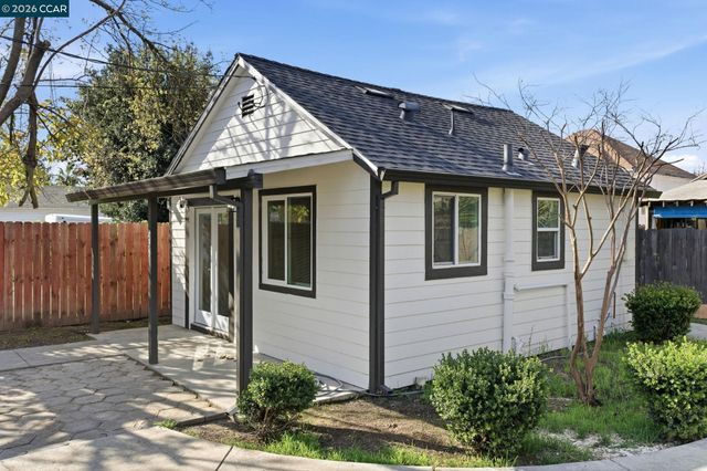 235 E Knoles Way, Stockton, CA 95204