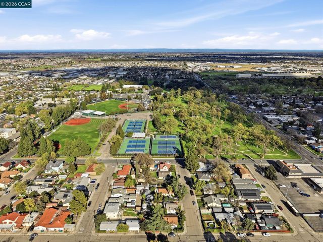 235 E Knoles Way, Stockton, CA 95204