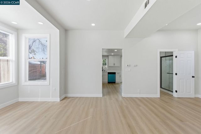 235 E Knoles Way, Stockton, CA 95204