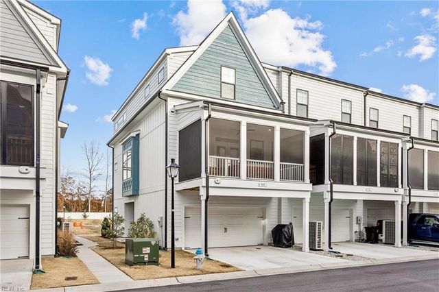 909 Douglas Eley LN, Chesapeake, VA 23322