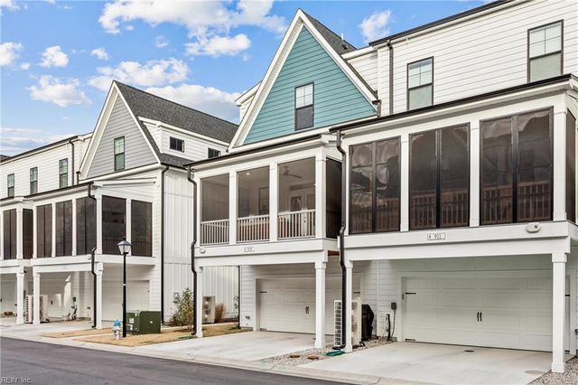 909 Douglas Eley LN, Chesapeake, VA 23322