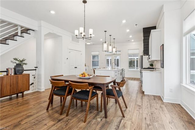 909 Douglas Eley LN, Chesapeake, VA 23322