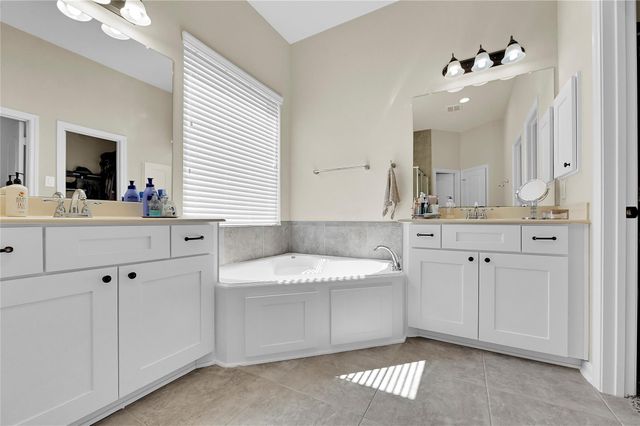 8927 Summer Iris Trail, Cypress, TX 77433