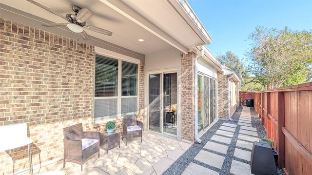 8927 Summer Iris Trail, Cypress, TX 77433