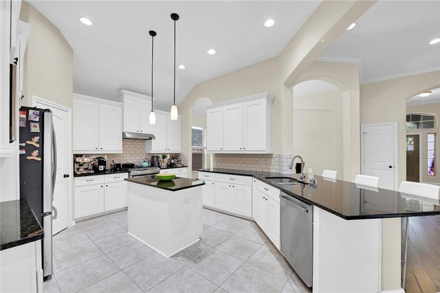 8927 Summer Iris Trail, Cypress, TX 77433