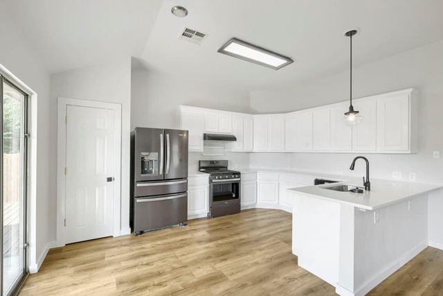 2748 Granite Creek DR, Leander, TX 78641