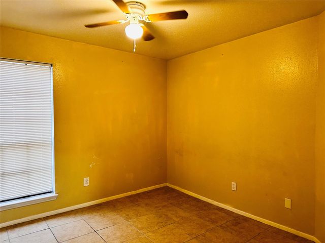 10501 South Drive 286, Houston, TX 77099