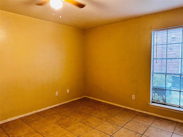 10501 South Drive 286, Houston, TX 77099