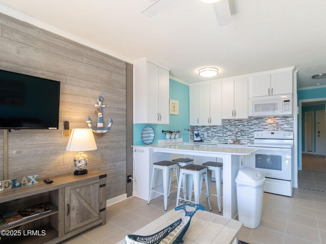 40 Folly Field Rd Apt C246, Hilton Head Island, SC 29928