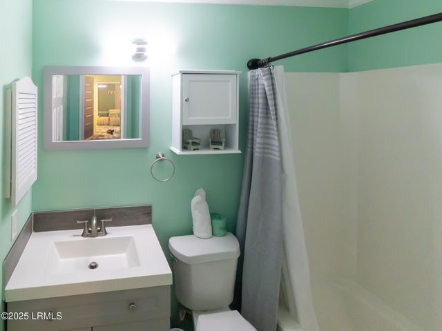 40 Folly Field Rd Apt C246, Hilton Head Island, SC 29928